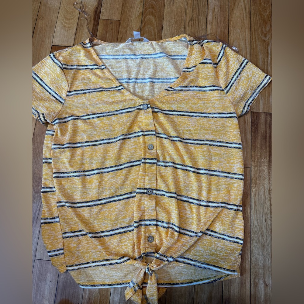 Yellow striped tshirt size small